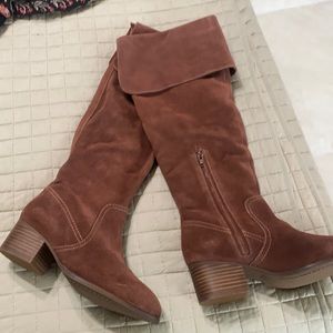 One time worn brown suede boots